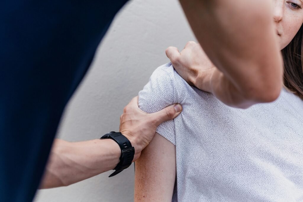 Seven Effective Ways to Find Shoulder Pain Relief